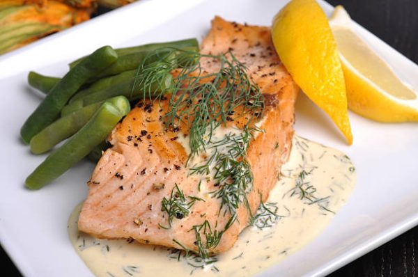 Lemon Baked Salmon With Garlic Dill Sauce