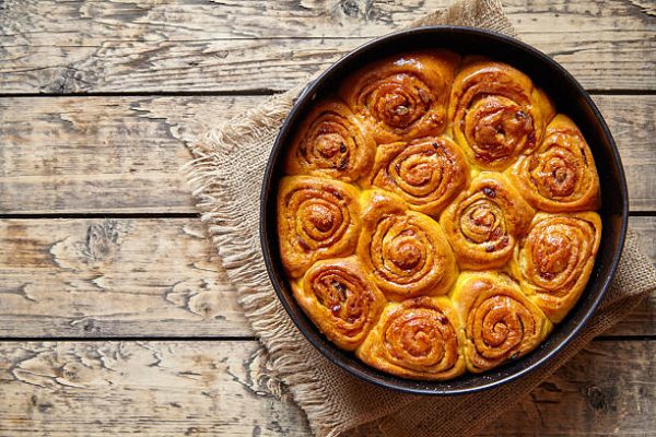 Vegan Pumpkin Cinnamon Rolls